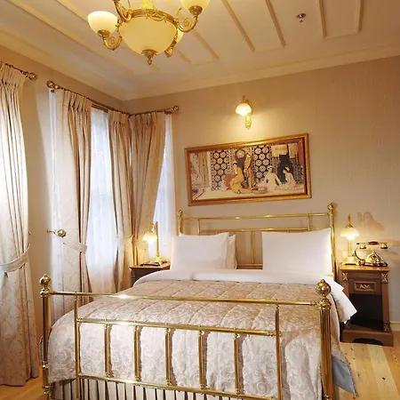 호텔 Darussaade Old - Sultanahmet 4*