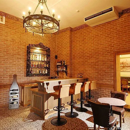 Отель Darussaade Old - Sultanahmet 4*
